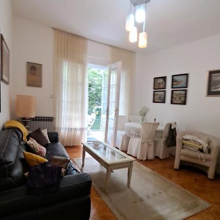 Apartman Jaki Zagreb Exteriör bild
