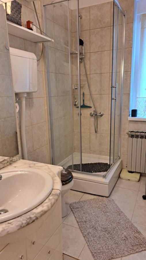 Apartman Jaki Zagreb Exteriör bild